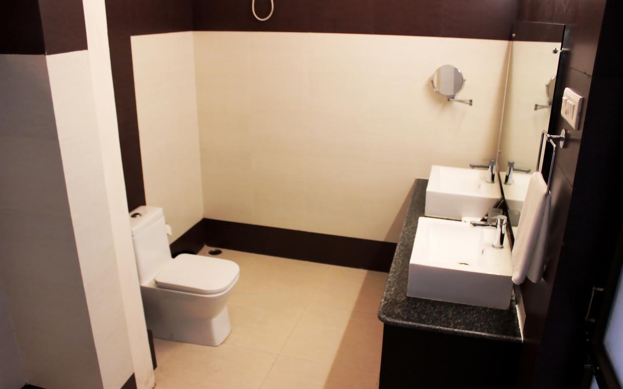 Hotel Grand Tizu Dimāpur Esterno foto